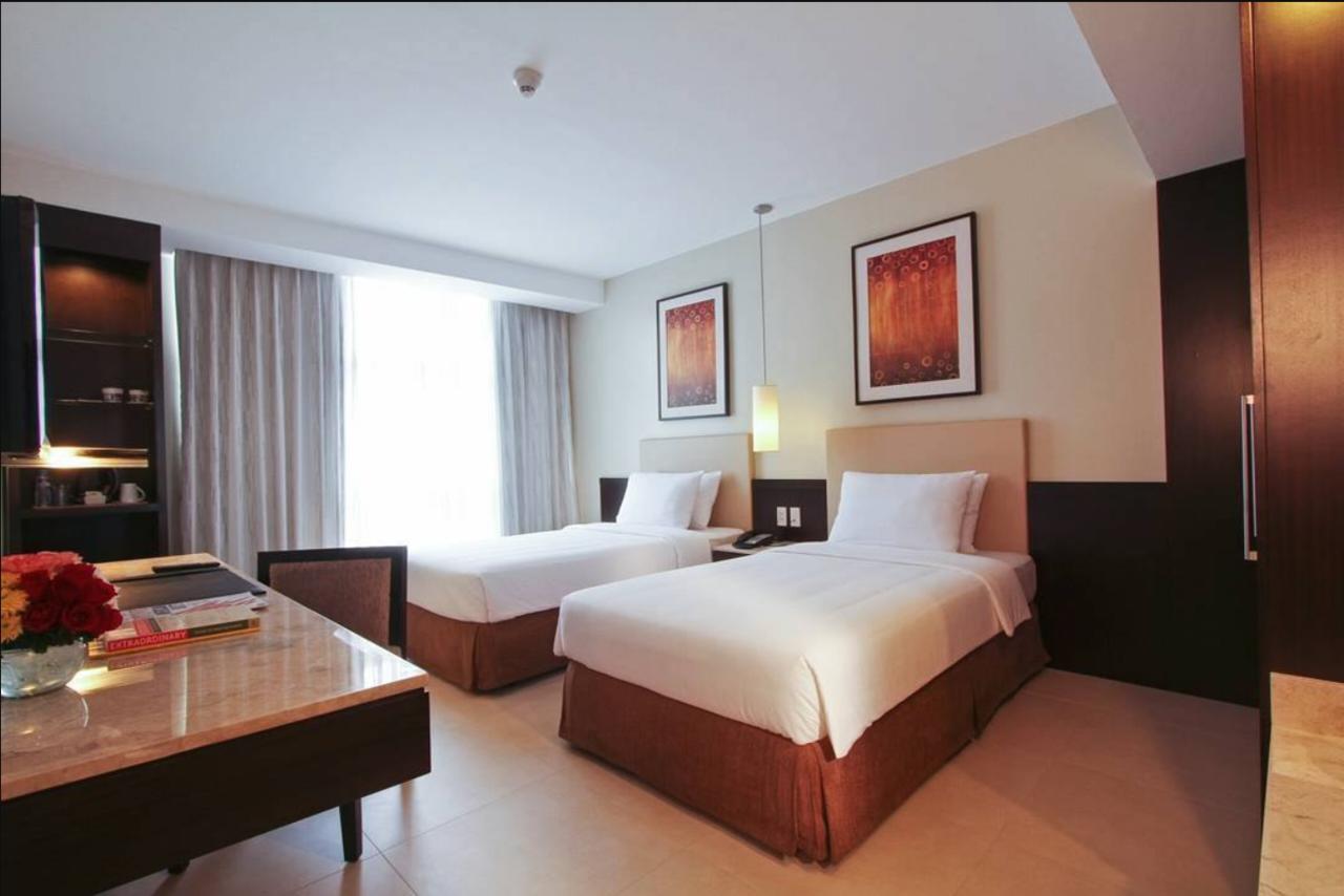 The B Hotel Alabang Muntinlupa City Exterior foto
